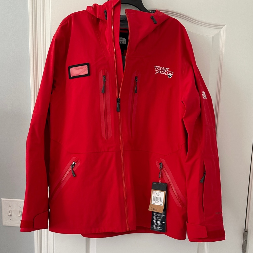 The North Face Red Winter Park Ski Jacket with Hood. Moutain Pro